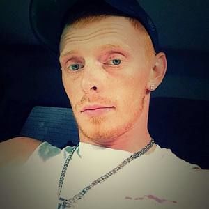 Meet your Posher, Dustin